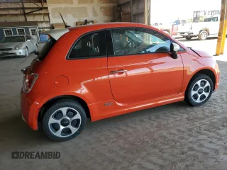2015 FIAT 500e with VIN 3C3CFFGE6FT507288, listed as a Copart auction lot 61210945 with 47,512 mi miles and Clean title. Bid and sale history available at DreamBid. Image 3.
