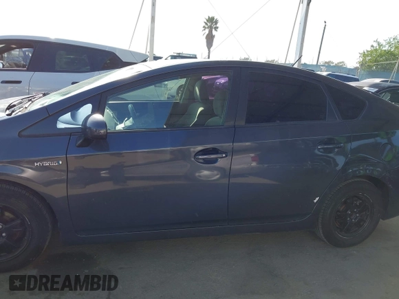 2014 Toyota Prius Four with VIN JTDKN3DUXE1771415, listed as a IAAI auction lot 42066546 with 218,535 mi miles. Bid and sale history available at carsss.com. Image 14.