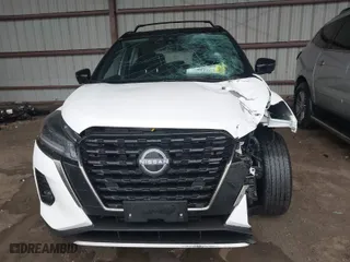 2024 Nissan Kicks SR with VIN 3N1CP5DV7RL477815, listed as a IAAI auction lot 41711502 with 17,198 mi miles. Bid and sale history available at carsss.com. Image 12.