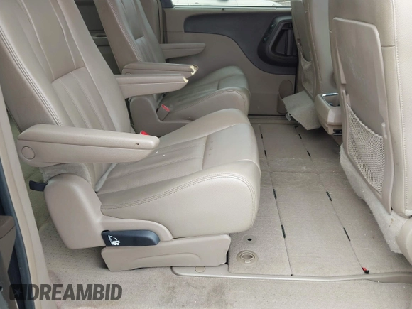 2014 Chrysler Town & Country Touring L with VIN 2C4RC1CG5ER378194, listed as a IAAI auction lot 42176454 with 178,448 mi miles and . Bid and sale history available at carsss.com. Image 8.