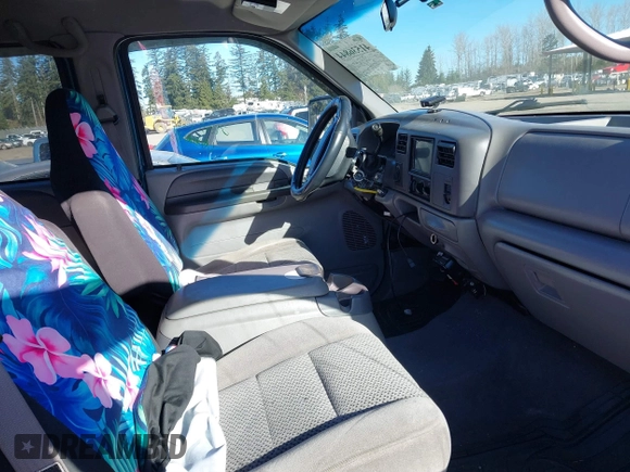 2001 Ford Super Duty F-250 XL with VIN 3FTNW21F31MA77558, listed as a IAAI auction lot 41536844 with 247,531 mi miles. Bid and sale history available at carsss.com. Image 5.