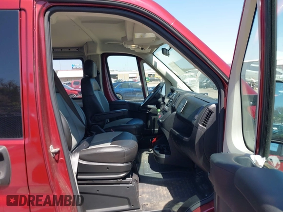 2016 Ram ProMaster Cargo with VIN 3C6TRVAG6GE121314, listed as a IAAI auction lot 41940640 with 54,039 mi miles and . Bid and sale history available at DreamBid. Image 5.
