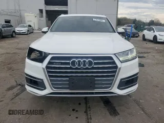 2019 Audi Q7 Premium Plus with VIN WA1LAAF71KD043207, listed as a Copart auction lot 51518805 with 89,782 mi miles and Salvage title. Bid and sale history available at DreamBid. Image 5.