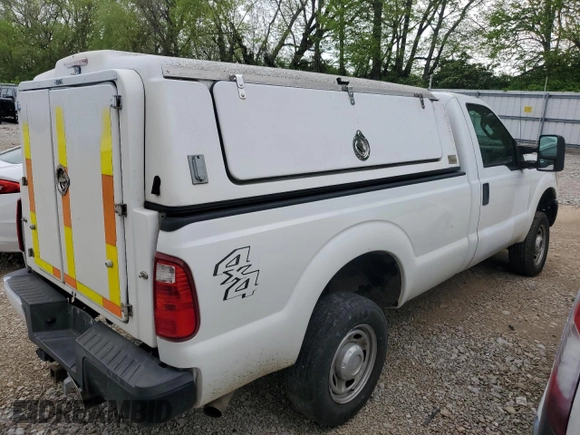 2013 Ford F-250 XL z VIN 1FTBF2B69DEB31067, wystawiony jako Copart lot #55297915 z przebiegiem 267 002 mil mil oraz Czysty tytuł • Clean title. Historia ofert i sprzedaży dostępna na DreamBid. Obrazek 3.