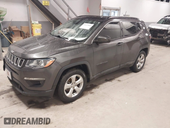 2020 Jeep Compass Latitude with VIN 3C4NJCBB8LT130425, listed as a IAAI auction lot 41475443 with 82,782 mi miles and . Bid and sale history available at carsss.com. Image 17.