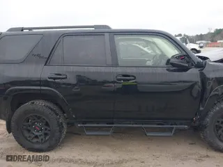 2022 Toyota 4Runner TRD Off Road with VIN JTEPU5JR1N6037734, listed as a IAAI auction lot 41530167 with 33,522 mi miles. Bid and sale history available at carsss.com. Image 13.