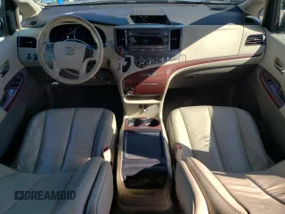 2011 Toyota Sienna XLE AAS with VIN 5TDYK3DC4BS097416, listed as a Copart auction lot 53633645 with 213,580 mi miles and Clean Title. Bid and sale history available at carsss.com. Image 8.