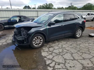 2022 Ford Escape SE with VIN 1FMCU0G63NUA33842, listed as a Copart auction lot 52002455 with 43,570 mi miles and Salvage Title. Bid and sale history available at carsss.com. Image 1.