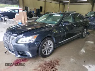 2013 Lexus LS 460 z VIN JTHCL5EF2D5016819, wystawiony jako Copart lot #56473145 z przebiegiem 102 293 mil mil oraz Szkody całkowita. Historia ofert i sprzedaży dostępna na DreamBid. Obrazek 1.