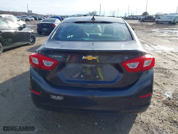 2017 Chevrolet Cruze LT with VIN 1G1BE5SM7H7190138, listed as a IAAI auction lot 41570532 with NaN miles. Bid and sale history available at carsss.com. Image 17.