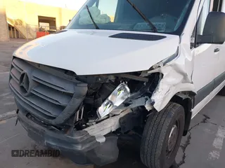 2021 Mercedes-Benz Sprinter Cargo with VIN W1Y4EBHY9MT057970, listed as a IAAI auction lot 38416320 with 32,055 mi miles and . Bid and sale history available at carsss.com. Image 6.