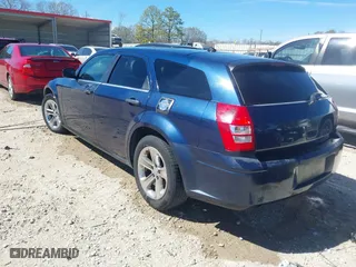 2006 Dodge Magnum with VIN 2D4FV47V46H179722, listed as a IAAI auction lot 41701629 with 215,162 mi miles. Bid and sale history available at carsss.com. Image 3.