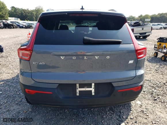 2021 Volvo XC40 with VIN YV4ED3UR8M2545326, listed as a Copart auction lot 62472553 with 27,385 mi miles. Bid and sale history available at carsss.com. Image 6.