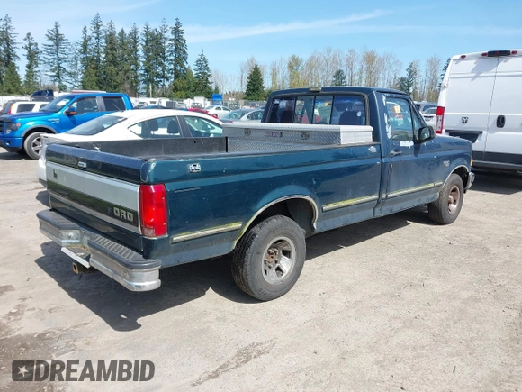 1992 Ford F-150 with VIN 1FTDF15Y1NPA17490, listed as a IAAI auction lot 41970697 with 171,419 mi miles. Bid and sale history available at carsss.com. Image 4.