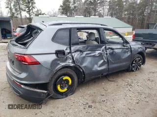 2022 Volkswagen Tiguan S z VIN 3VV1B7AX0NM131082, wystawiony jako Copart lot #47800415 z przebiegiem 59 966 mil mil oraz Szkoda całkowita • Salvage title. Historia ofert i sprzedaży dostępna na DreamBid. Obrazek 3.