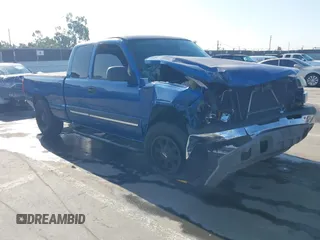 2004 Chevrolet Silverado 1500 Work Truck with VIN 2GCEC19V741353590, listed as a IAAI auction lot 41988522 with Not Provided miles. Bid and sale history available at carsss.com. Image 1.