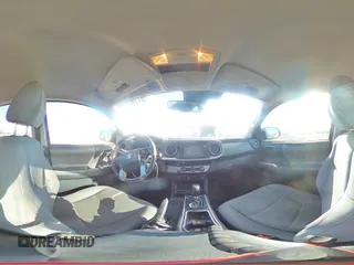 2018 Toyota Tacoma SR5 с VIN 3TMAZ5CN5JM066282, выставлен на аукционе Copart как лот 61197145 с пробегом 85 916 миль миль и Списание • Salvage title. История ставок и продаж доступна на DreamBid. Изображение 14.