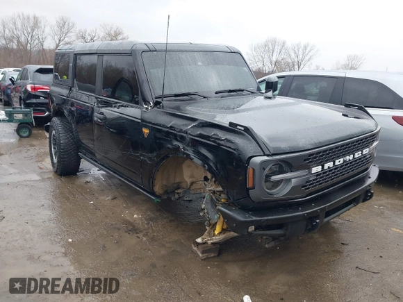 2022 Ford Bronco with VIN 1FMEE5DP7NLB44920, listed as a IAAI auction lot 41824834 with 55,254 mi miles. Bid and sale history available at carsss.com. Image 1.