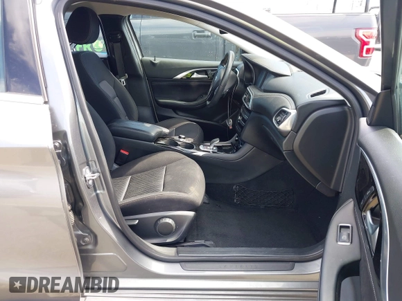 2018 Infiniti QX30 z VIN SJKCH5CP2JA004717, wystawiony jako IAAI lot #42272092 z przebiegiem 129 911 mil mil oraz . Historia ofert i sprzedaży dostępna na DreamBid. Obrazek 5.
