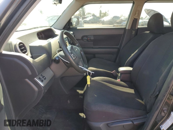 2008 Scion xB z VIN JTLKE50EX81041538, wystawiony jako Copart lot #48541795 z przebiegiem 212 512 mil mil oraz Szkody całkowita. Historia ofert i sprzedaży dostępna na DreamBid. Obrazek 7.