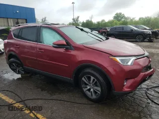 2018 Toyota RAV4 XLE with VIN 2T3WFREV6JW463548, listed as a Copart auction lot 58765805 with 61,250 mi miles and Non repairable. Bid and sale history available at DreamBid. Image 4.
