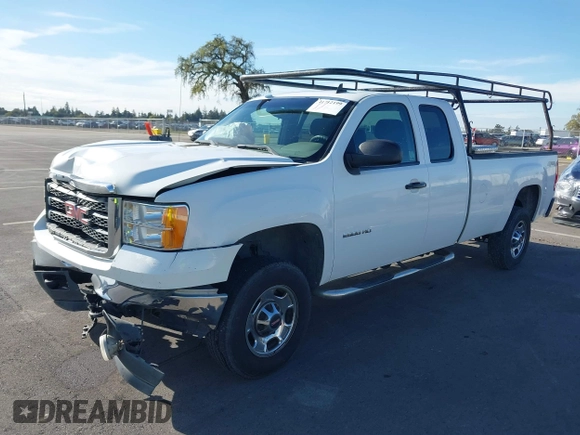 2011 GMC Sierra 2500HD Work Truck z VIN 1GT22ZCGXBZ155590, wystawiony jako IAAI lot #41712199 z przebiegiem 338 205 mil mil oraz . Historia ofert i sprzedaży dostępna na DreamBid. Obrazek 18.