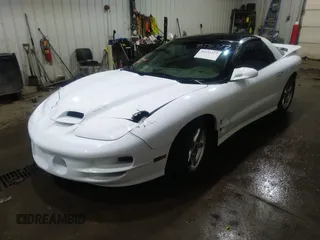 1998 Pontiac Firebird Formula with VIN 2G2FV22GXW2225829, listed as a IAAI auction lot 39732377 with 1 mi miles. Bid and sale history available at carsss.com. Image 2.