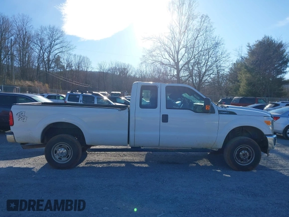 2015 Ford F-250 XLT z VIN 1FT7X2B67FEA07014, wystawiony jako IAAI lot #41625425 z przebiegiem 113 404 mil mil oraz . Historia ofert i sprzedaży dostępna na DreamBid. Obrazek 14.