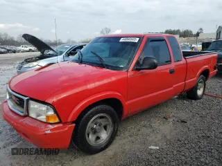 2000 GMC Sonoma SLS z VIN 1GTCS19W1Y8146005, wystawiony jako Copart lot #44068505 z przebiegiem 283 782 mil mil oraz Szkody całkowita. Historia ofert i sprzedaży dostępna na DreamBid. Obrazek 1.