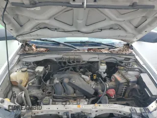 2008 Ford Escape XLT z VIN 1FMCU93148KC65770, wystawiony jako Copart lot #58377915 z przebiegiem 160 856 mil mil oraz Szkoda całkowita • Salvage title. Historia ofert i sprzedaży dostępna na DreamBid. Obrazek 12.