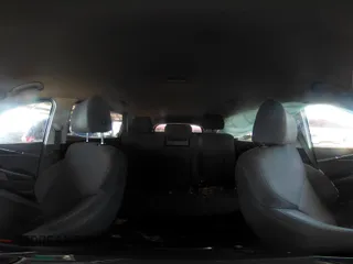 2019 Kia Sorento LX z VIN 5XYPGDA32KG439966, wystawiony jako IAAI lot #42046846 z przebiegiem 101 592 mil mil oraz . Historia ofert i sprzedaży dostępna na DreamBid. Obrazek 22.