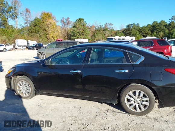 2017 Nissan Altima SV with VIN 1N4AL3AP9HC496344, listed as a IAAI auction lot 40925166 with 173,630 mi miles and . Bid and sale history available at carsss.com. Image 14.