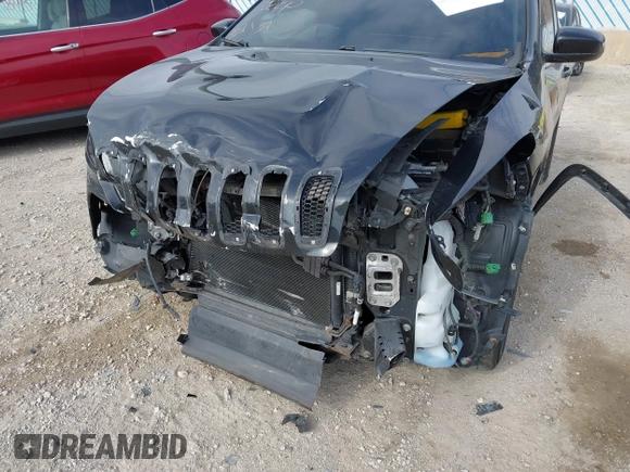 2015 Jeep Cherokee Latitude with VIN 1C4PJMCB6FW527448, listed as a IAAI auction lot 42074461 with 139,795 mi miles and . Bid and sale history available at carsss.com. Image 6.
