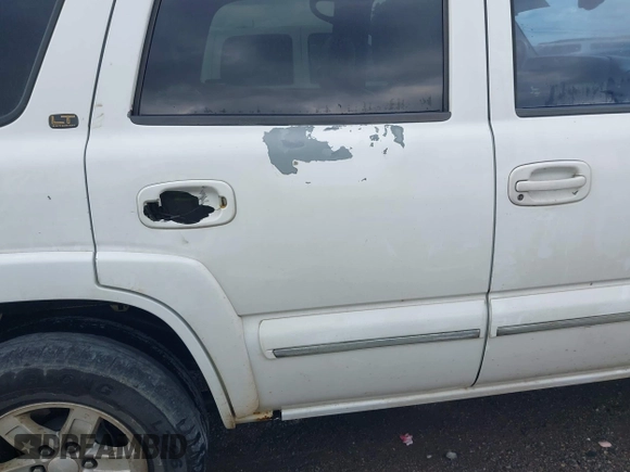 2002 Chevrolet Tahoe LS with VIN 1GNEK13Z22R143490, listed as a IAAI auction lot 42609711 with 323,388 mi miles and . Bid and sale history available at DreamBid. Image 6.