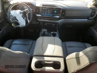 2024 Chevrolet Silverado 1500 LT with VIN 1GCUDDE87RZ136727, listed as a Copart auction lot 73170994 with 31,505 mi miles and Salvage Title. Bid and sale history available at carsss.com. Image 8.
