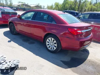 2014 Chrysler 200 LX with VIN 1C3CCBAB6EN211685, listed as a IAAI auction lot 42061267 with 178,834 mi miles. Bid and sale history available at carsss.com. Image 3.