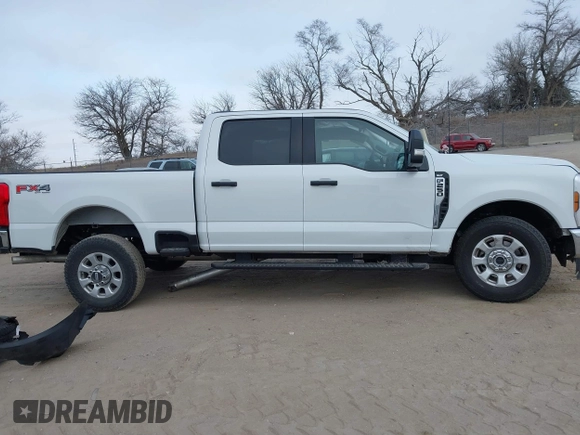 2024 Ford Super Duty F-250 SRW XL with VIN 1FT7W2BN6REE07936, listed as a IAAI auction lot 41424610 with 5,067 mi miles. Bid and sale history available at carsss.com. Image 14.