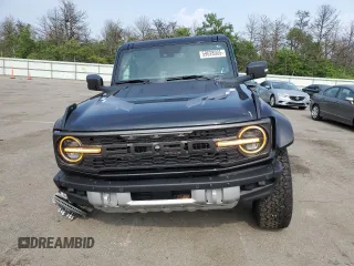 2023 Ford Bronco Raptor с VIN 1FMEE5JR6PLB79862, выставлен на аукционе Copart как лот 59628905 с пробегом 5 382 миль миль и Списание • Salvage title. История ставок и продаж доступна на DreamBid. Изображение 5.