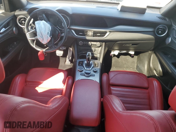 2022 Alfa Romeo Stelvio Veloce z VIN ZASPAKBN1N7D49271, wystawiony jako Copart lot #49424695 z przebiegiem Nie podano mil oraz Szkoda całkowita • Salvage title. Historia ofert i sprzedaży dostępna na DreamBid. Obrazek 8.