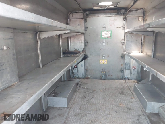 1986 Ford Econoline Cargo with VIN 1FCJE39H9GHC37114, listed as a IAAI auction lot 42030558 with 315,104 mi miles and . Bid and sale history available at DreamBid. Image 8.