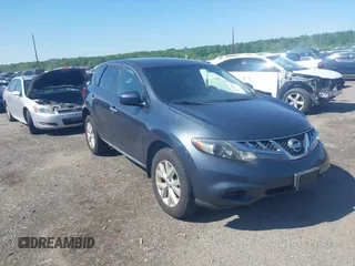 2013 Nissan Murano LE z VIN JN8AZ1MW6DW307341, wystawiony jako IAAI lot #42201960 z przebiegiem 113 133 mil mil oraz . Historia ofert i sprzedaży dostępna na DreamBid. Obrazek 1.