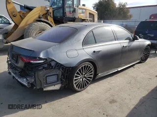 2022 Mercedes-Benz S 580 z VIN W1K6G7GB5NA106456, wystawiony jako Copart lot #67400872 z przebiegiem 2306 mil mil oraz . Historia ofert i sprzedaży dostępna na DreamBid. Obrazek 3.