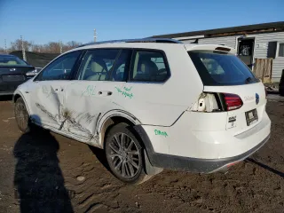 2018 Volkswagen Golf S z VIN 3VWH17AU3JM753947, wystawiony jako Copart lot #41790225 z przebiegiem 46 126 mil mil oraz Szkoda całkowita • Salvage title. Historia ofert i sprzedaży dostępna na DreamBid. Obrazek 2.