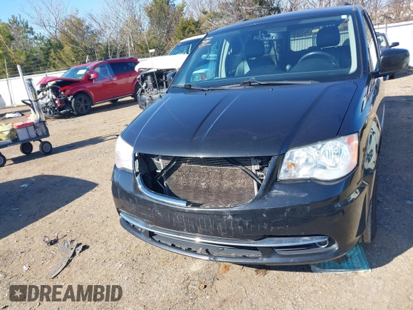 2015 Chrysler Town & Country Touring with VIN 2C4RC1BG9FR626501, listed as a IAAI auction lot 41279210 with 211,206 mi miles and . Bid and sale history available at DreamBid. Image 12.