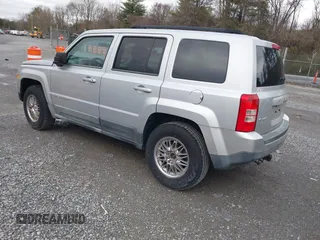 2011 Jeep Patriot Latitude with VIN 1J4NF1GB0BD158264, listed as a IAAI auction lot 41804584 with 191,968 mi miles and . Bid and sale history available at DreamBid. Image 3.