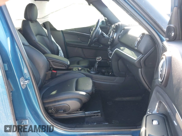 2018 MINI Countryman Cooper S with VIN WMZYT5C3XJ3E61612, listed as a IAAI auction lot 41276107 with 59,554 mi miles and . Bid and sale history available at DreamBid. Image 5.