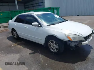 2006 Honda Accord LX SE z VIN 1HGCM56396A132579, wystawiony jako IAAI lot #42440464 z przebiegiem 366 562 mil mil oraz . Historia ofert i sprzedaży dostępna na DreamBid. Obrazek 1.