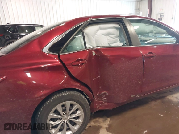 2017 Toyota Camry XLE with VIN 4T1BF1FK5HU692603, listed as a IAAI auction lot 41627917 with 21,986 mi miles. Bid and sale history available at carsss.com. Image 6.