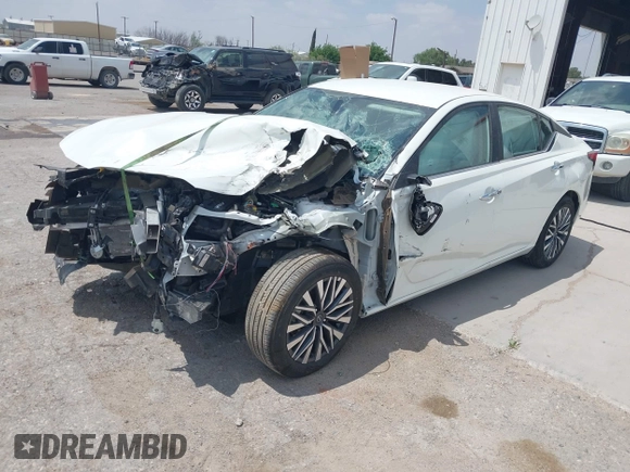 2025 Nissan Altima SV with VIN 1N4BL4DV3SN373851, listed as a IAAI auction lot 42123464 with 4,401 mi miles and . Bid and sale history available at DreamBid. Image 2.