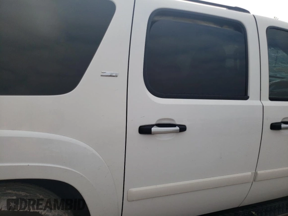 2008 Chevrolet Suburban LT w/3LT with VIN 3GNFC16078G200144, listed as a Copart auction lot 70281504 with 0 mi miles and Salvage Title. Bid and sale history available at carsss.com. Image 11.